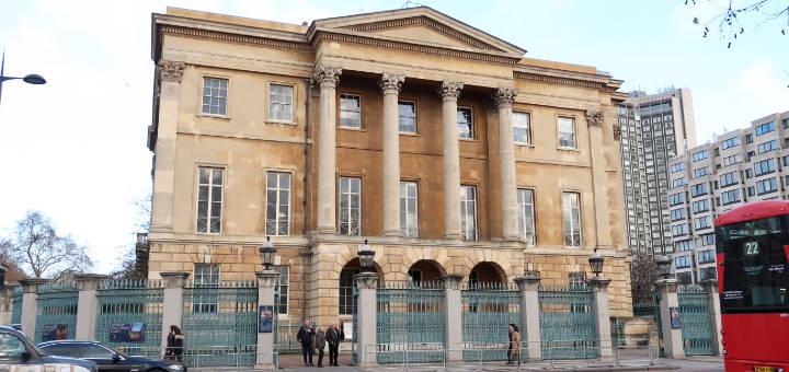 アプスリーハウスの外観