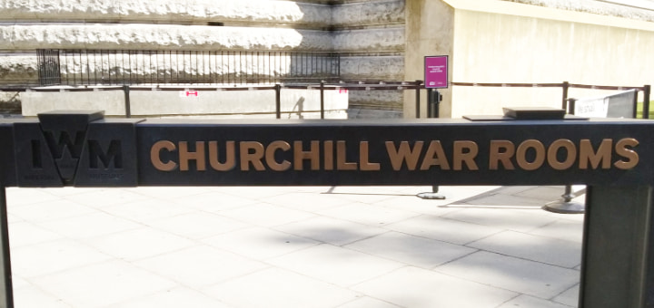 Churchill War Roomsと書かれたサイン