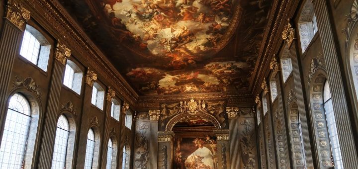 ペインティドホールの天井画
