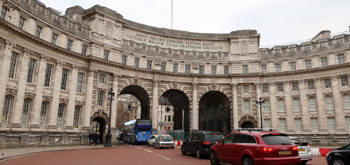 アドミラルティアーチ