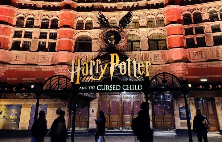 舞台ハリーポッターと呪いの子:ロンドンのパレスシアター